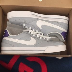 Nike:Woman’s sweet ace 83